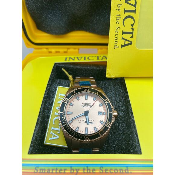 Invicta Women's Pro Diver Rose Gold Watch 15137 New with Case     Working - Picture 3 of 10